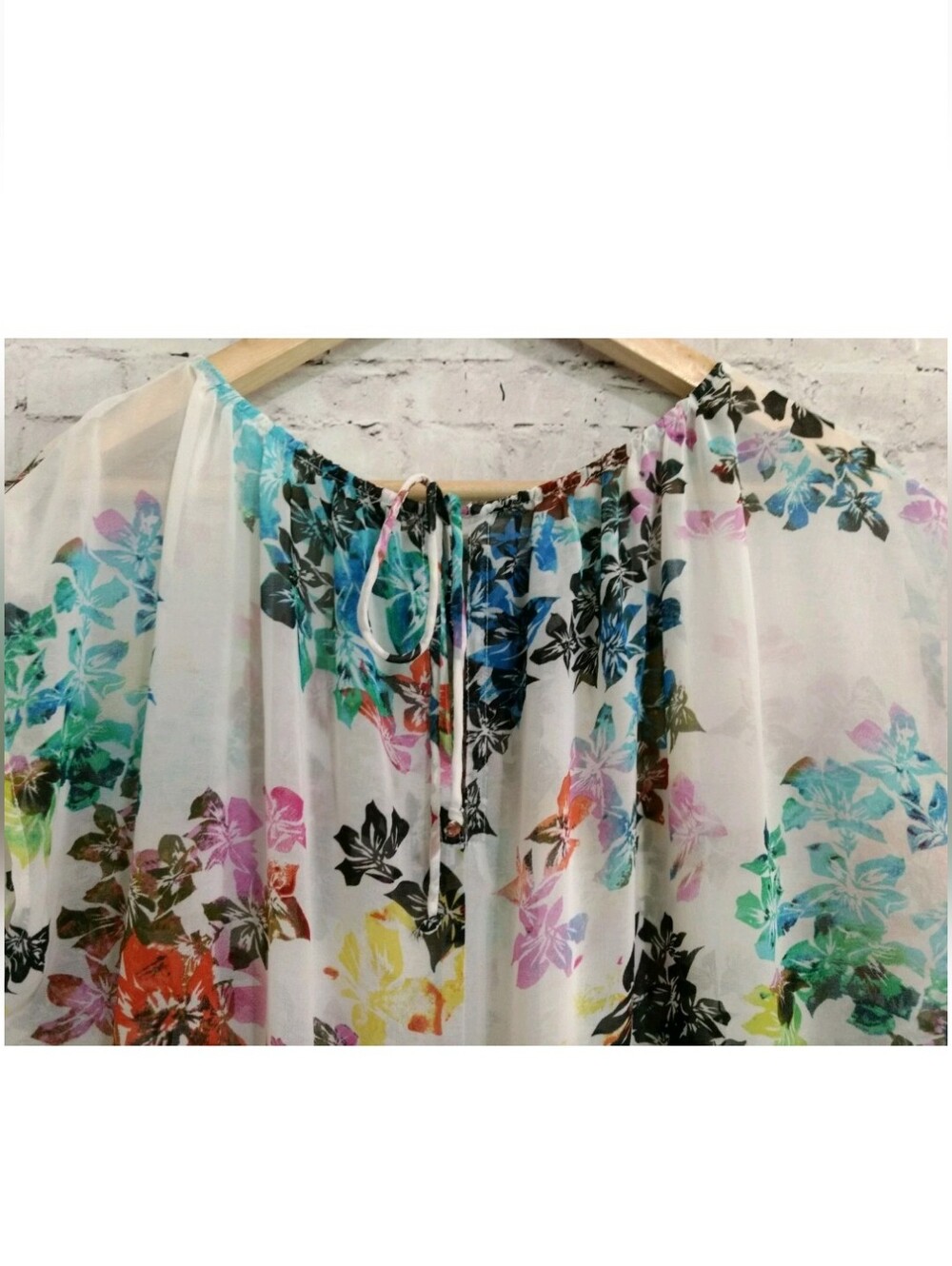 CAbi Eliza Floral Print Blouse #872 Small - Picture 5 of 7